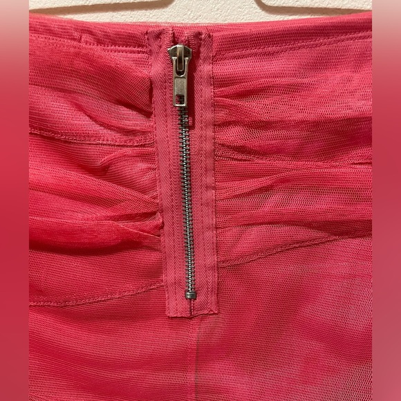 Guess Mini Skirt Mesh - Picture 7 of 7